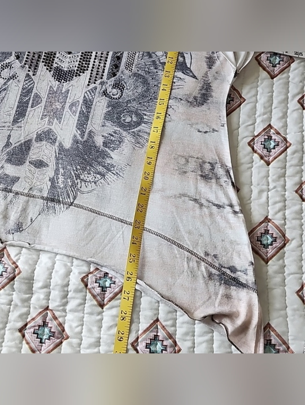 ONE WORLD Asymmetrical Gray and White Blouse - Picture 8 of 14